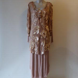 WOMENS HOLLY SHARP BLUSH NUDE FLORAL VELVET LONG SLEEVE MAXI DRESS M *